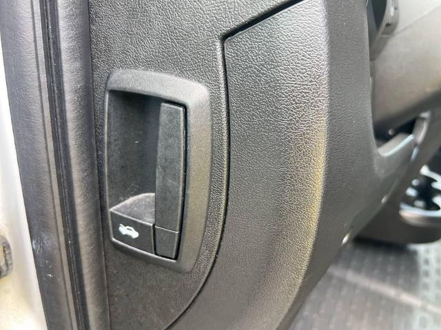 Photo of 2023 Bright White Clearcoat RAM ProMaster 2500