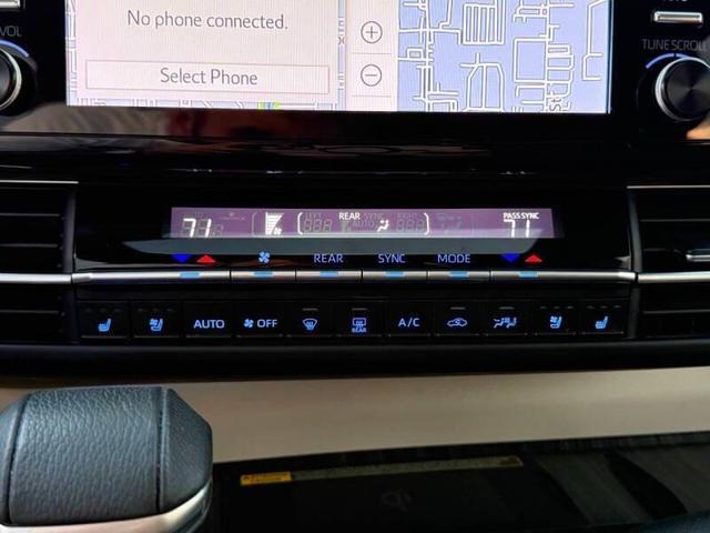 Photo of 2022 Midnight Black Metallic Toyota Sienna