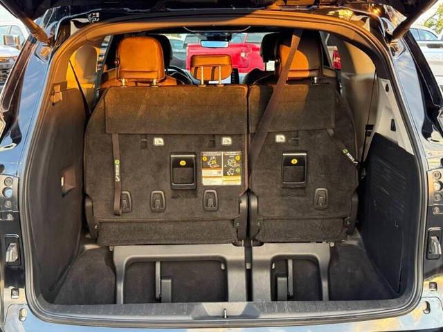Photo of 2022 Midnight Black Metallic Toyota Sienna