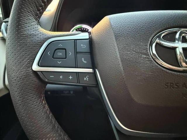 Photo of 2022 Midnight Black Metallic Toyota Sienna