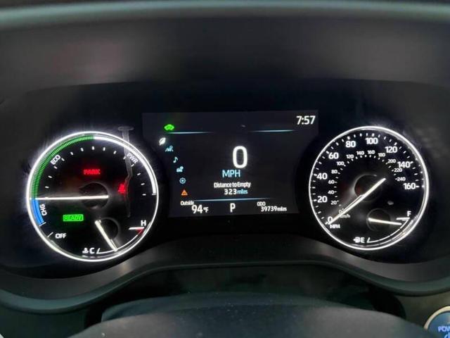 Photo of 2022 Midnight Black Metallic Toyota Sienna