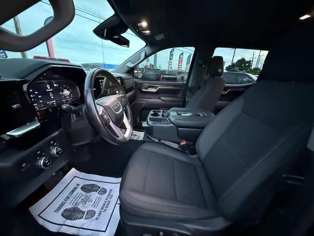 Photo of 2022 Onyx Black GMC Sierra 1500