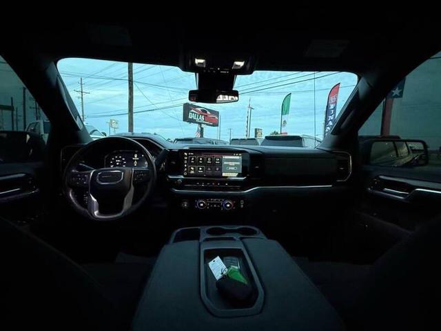 Photo of 2022 Onyx Black GMC Sierra 1500