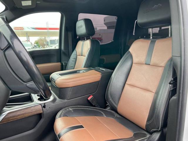 Photo of 2021 Iridescent Pearl Tricoat Chevrolet Silverado 1500