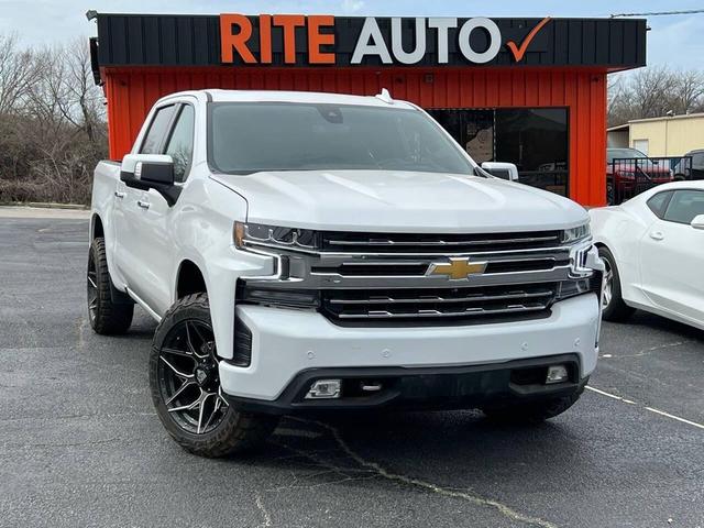 Photo of 2021 Iridescent Pearl Tricoat Chevrolet Silverado 1500