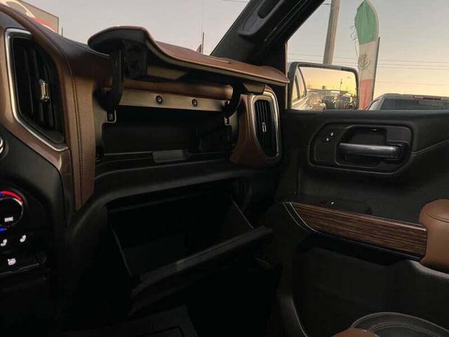 Photo of 2021 Iridescent Pearl Tricoat Chevrolet Silverado 1500