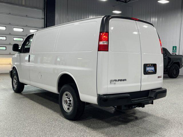 Photo of 2024 Summit White GMC Savana 2500