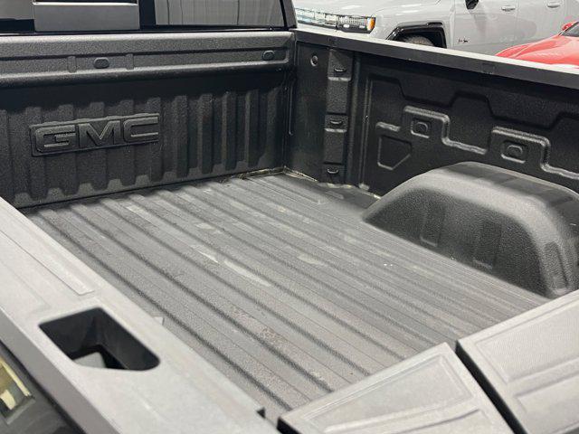 Photo of 2022 Onyx Black GMC Sierra 1500
