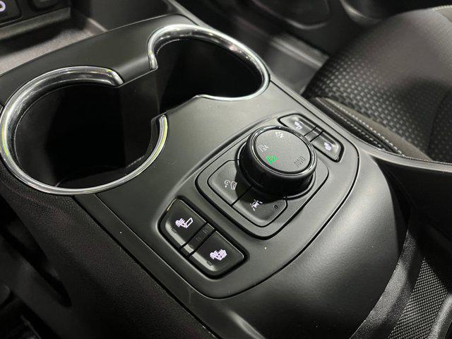 Photo of 2022 Summit White GMC Terrain