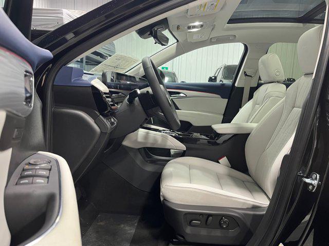 Photo of 2025 Ebony Twilight Metallic Buick Envision