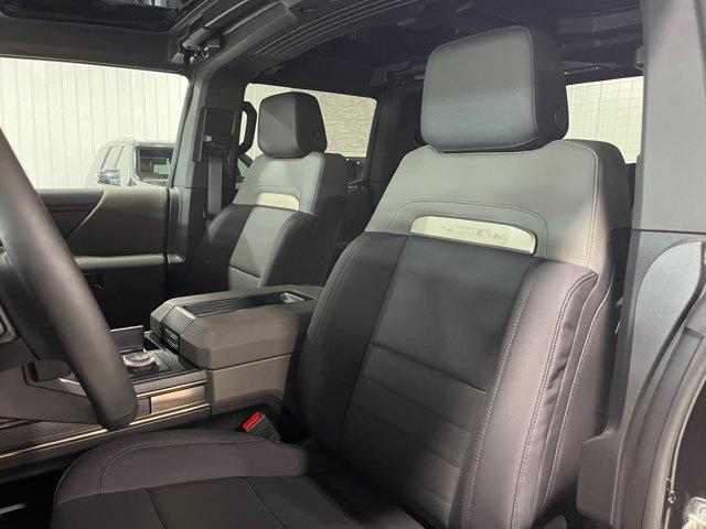 Photo of 2025 Void Black GMC HUMMER EV Pickup