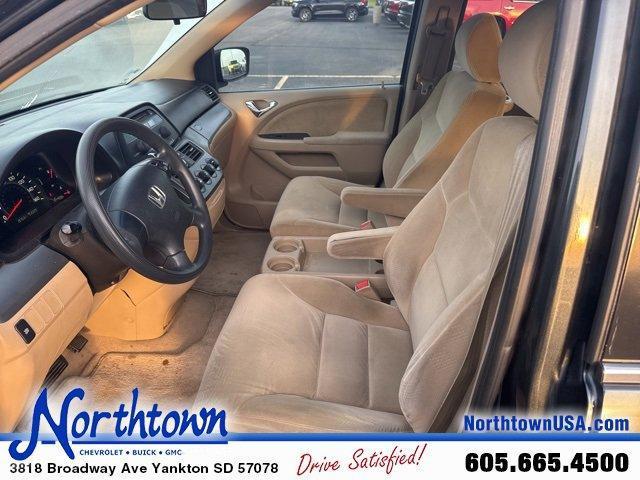 Photo of 2005 Sage Brush Pearl Honda Odyssey