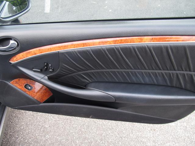 Photo of 2007 Designo Silver Mercedes-Benz CLK-Class