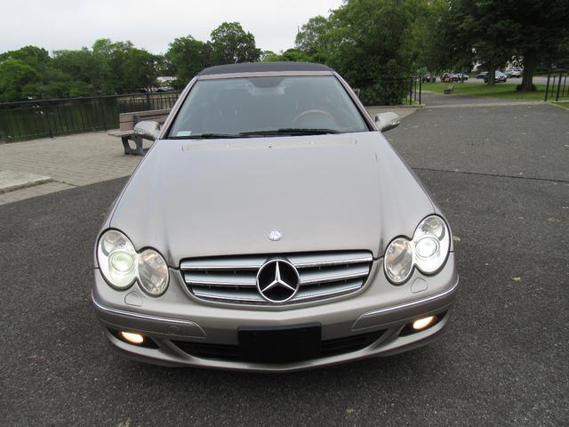 Photo of 2007 Designo Silver Mercedes-Benz CLK-Class