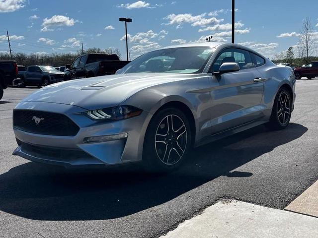 Photo of 2022 Silver Metallic Ford Mustang