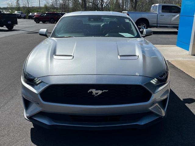 Photo of 2022 Silver Metallic Ford Mustang