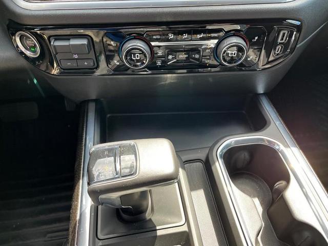 Photo of 2022 Black Chevrolet Silverado 1500