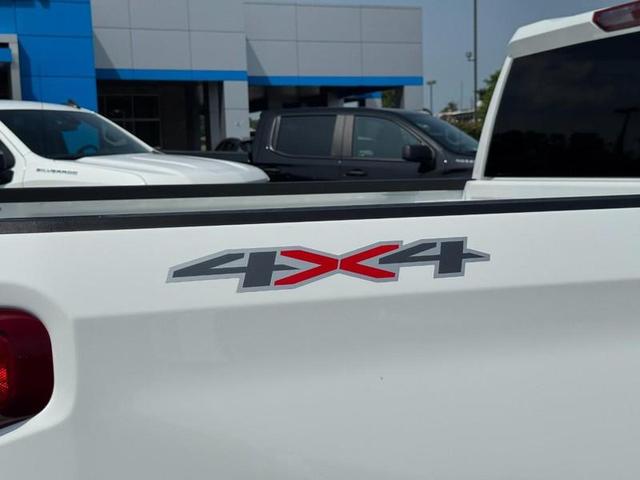Photo of 2025 Summit White Chevrolet Silverado 1500