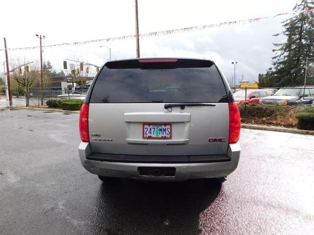 Photo of 2012 Quicksilver Metallic GMC Yukon