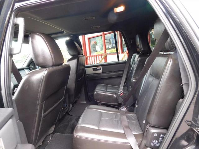 Photo of 2013 Tuxedo Black Metallic Ford Expedition
