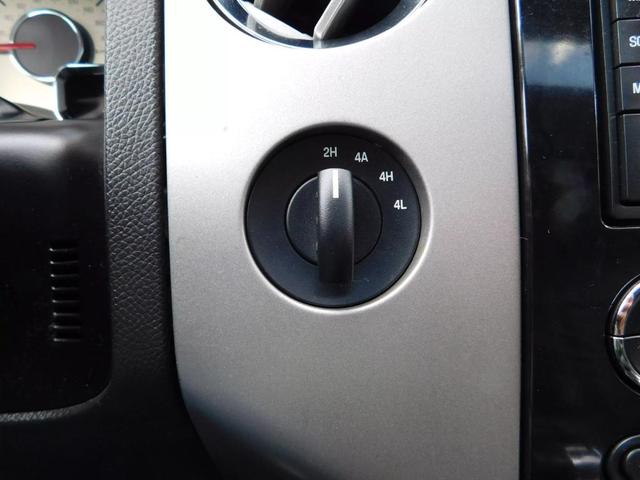 Photo of 2013 Tuxedo Black Metallic Ford Expedition