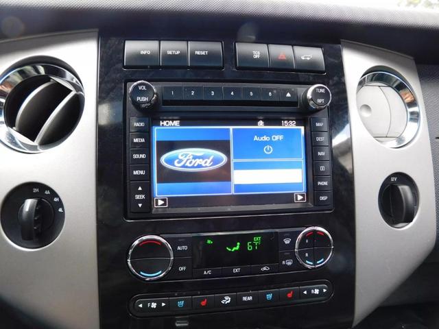 Photo of 2013 Tuxedo Black Metallic Ford Expedition