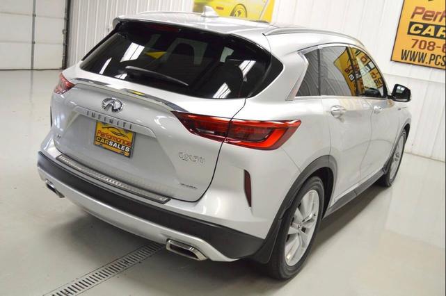 Photo of 2019 Silver INFINITI QX50
