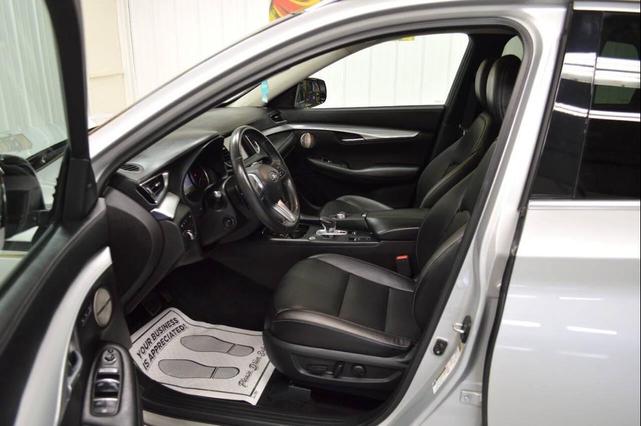 Photo of 2019 Silver INFINITI QX50