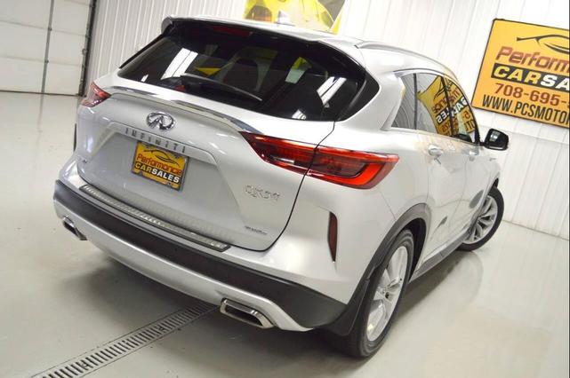 Photo of 2019 Silver INFINITI QX50