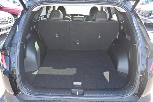 Photo of 2025 Black Hyundai TUCSON