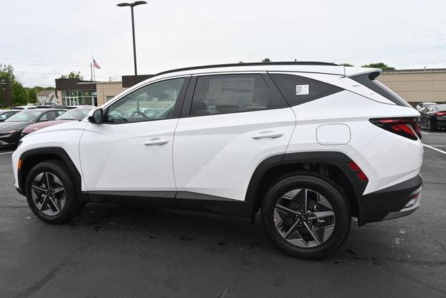 Photo of 2025 Red Hyundai TUCSON