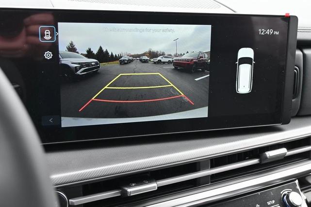 Photo of 2025 Shimmering Silver Pearl Hyundai SANTA FE
