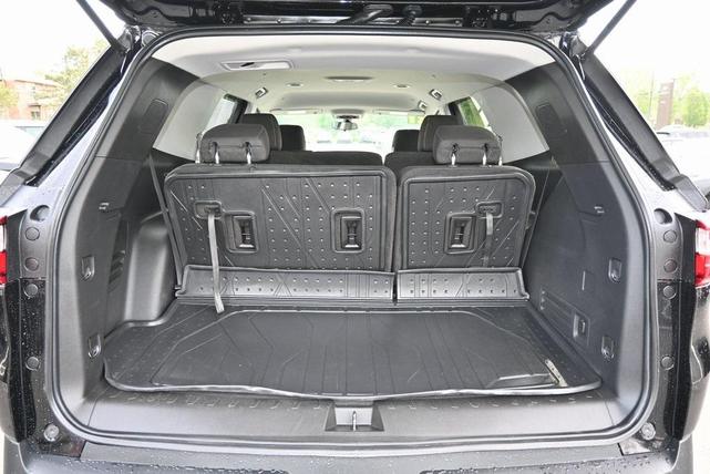 Photo of 2021 Mosaic Black Metallic Chevrolet Traverse