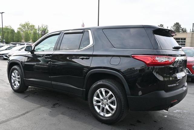 Photo of 2021 Mosaic Black Metallic Chevrolet Traverse