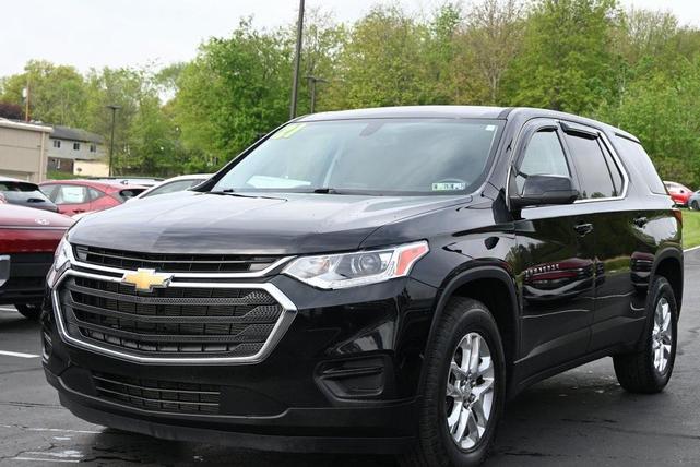 Photo of 2021 Mosaic Black Metallic Chevrolet Traverse