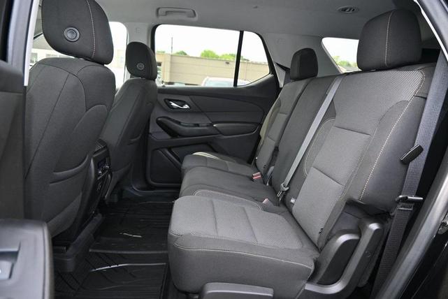 Photo of 2021 Mosaic Black Metallic Chevrolet Traverse