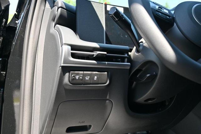 Photo of 2025 Black Hyundai TUCSON