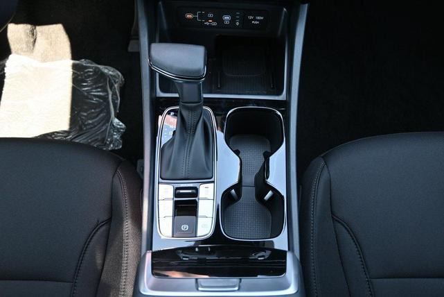 Photo of 2025 Black Hyundai TUCSON