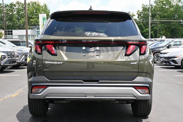 Photo of 2025 Green Hyundai TUCSON