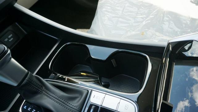 Photo of 2025 Red Hyundai TUCSON