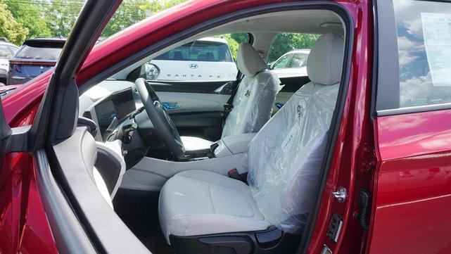 Photo of 2025 Red Hyundai TUCSON