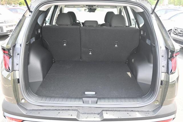 Photo of 2025 Green Hyundai TUCSON
