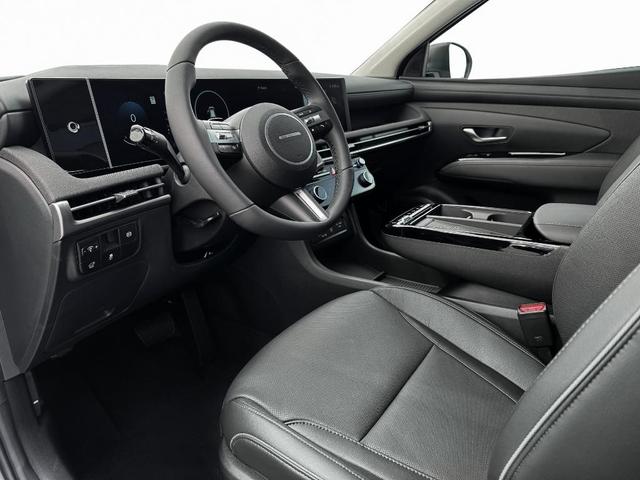 Photo of 2025 White Hyundai TUCSON