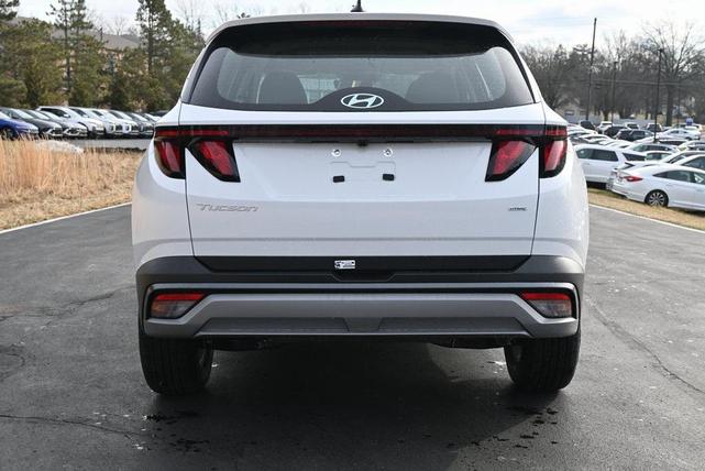 Photo of 2025 White Hyundai TUCSON