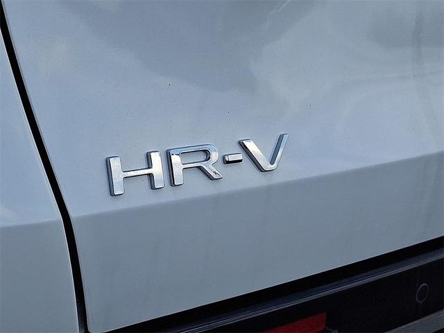Photo of 2026 Platinum White Pearl Honda HR-V