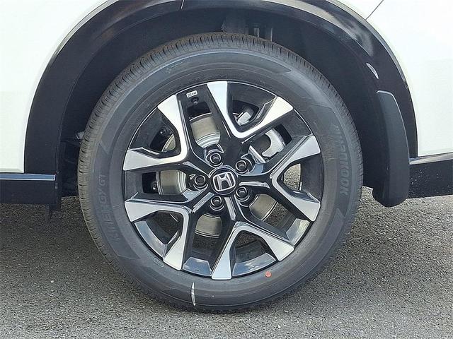 Photo of 2026 Platinum White Pearl Honda HR-V