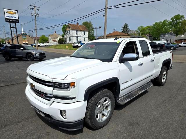 Photo of 2017 White Chevrolet Silverado 1500