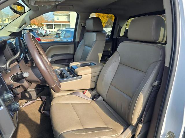 Photo of 2017 White Chevrolet Silverado 1500