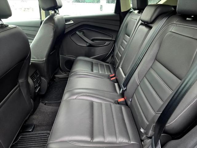 Photo of 2017 Silver Ford Escape