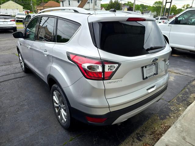 Photo of 2017 Silver Ford Escape